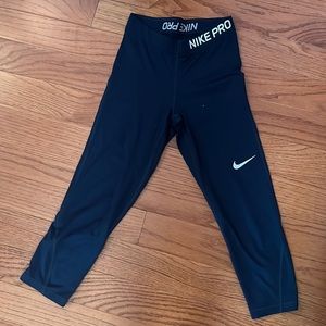 Nike pro cropped leggings